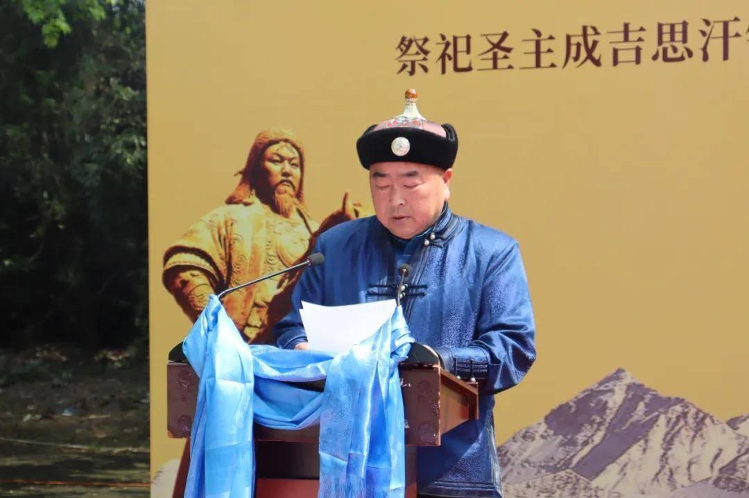 蒙古国政界参拜成吉思汗，庆祝外蒙古建国2234周年！蒙古帝国建立819周年。外蒙