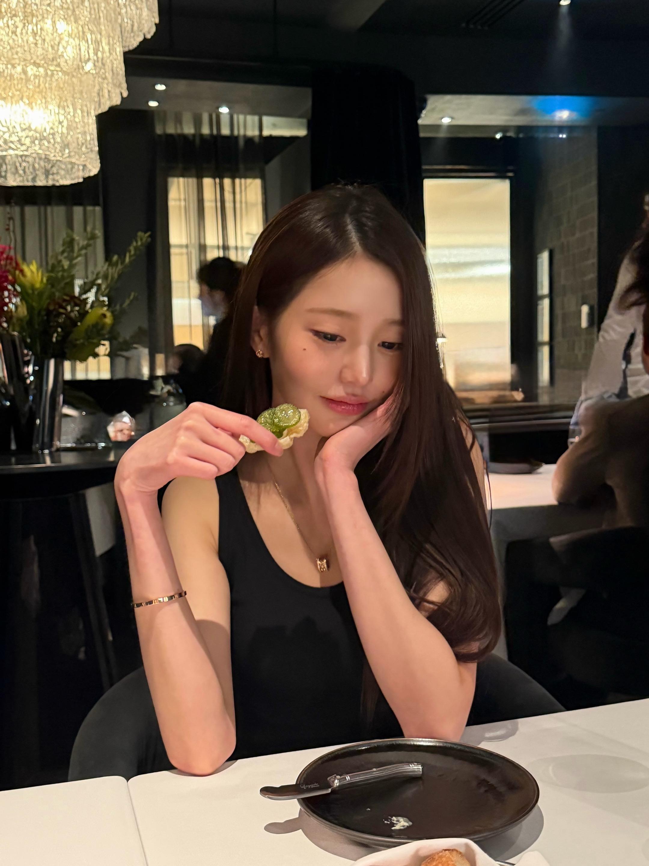 IG更新🥂🖤🍽️。欧尼