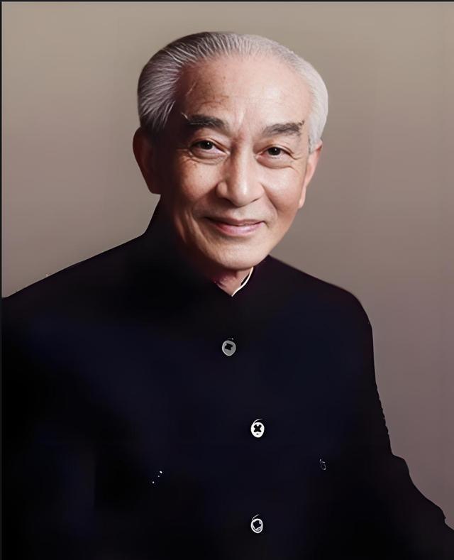 有人问南怀瑾:“为什么中国有钱人都喜欢把子女往国外送?”南怀瑾听后脸色突变,严肃