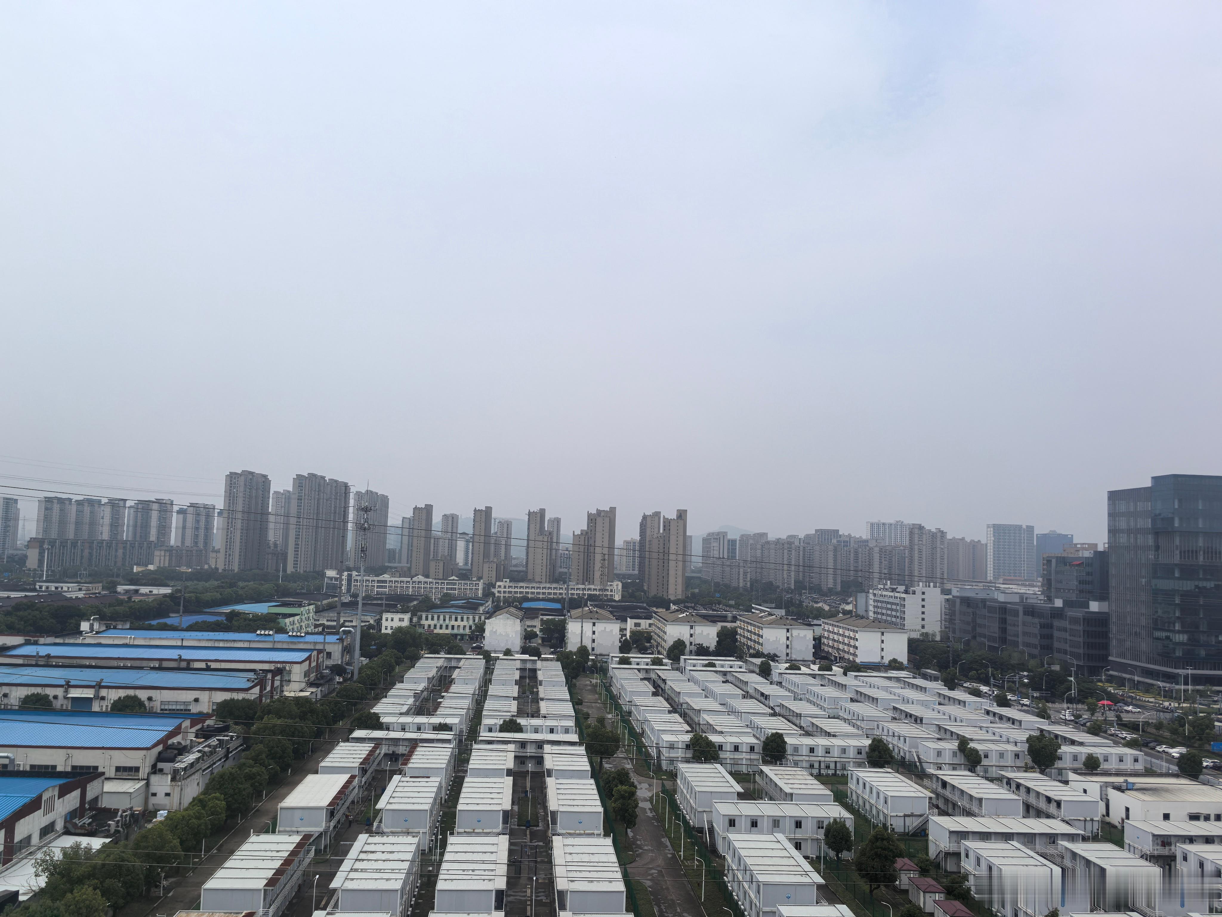 越是讲人情的地方，就会越不讲规则。在企业管理中是这样，在地域经济发展中也是这样。