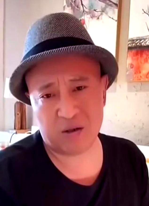 赵四在直播间一句大实话，把赵本山推上风口浪尖，拍戏分红虽然徒弟拿得少、师父拿得多，可手底下一百多号徒