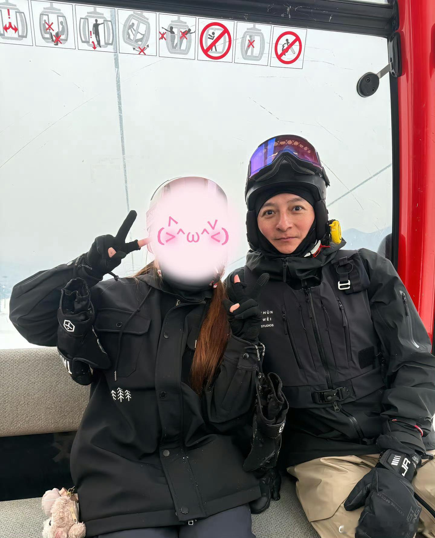 偶遇维嘉以为是俄罗斯美女偶遇李维嘉的这个评论区太逗了，一时不知道是年过半百好笑，