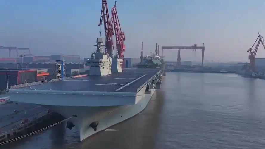 七国军演刚启幕，东风导弹将发射，美媒急呼航母杀手已出动最近南海的局势，可谓是