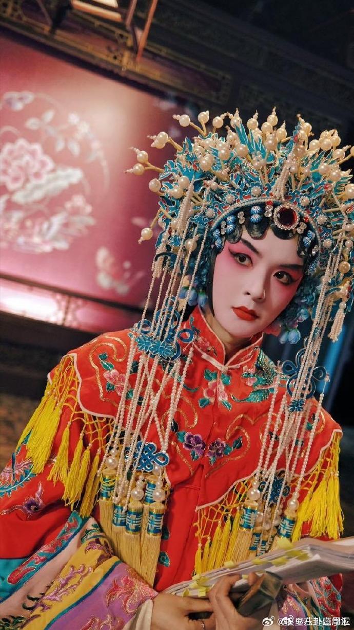 管栎也拍短剧了什么什么？管栎都开始拍短剧了！之前追他在unine的舞台，现在