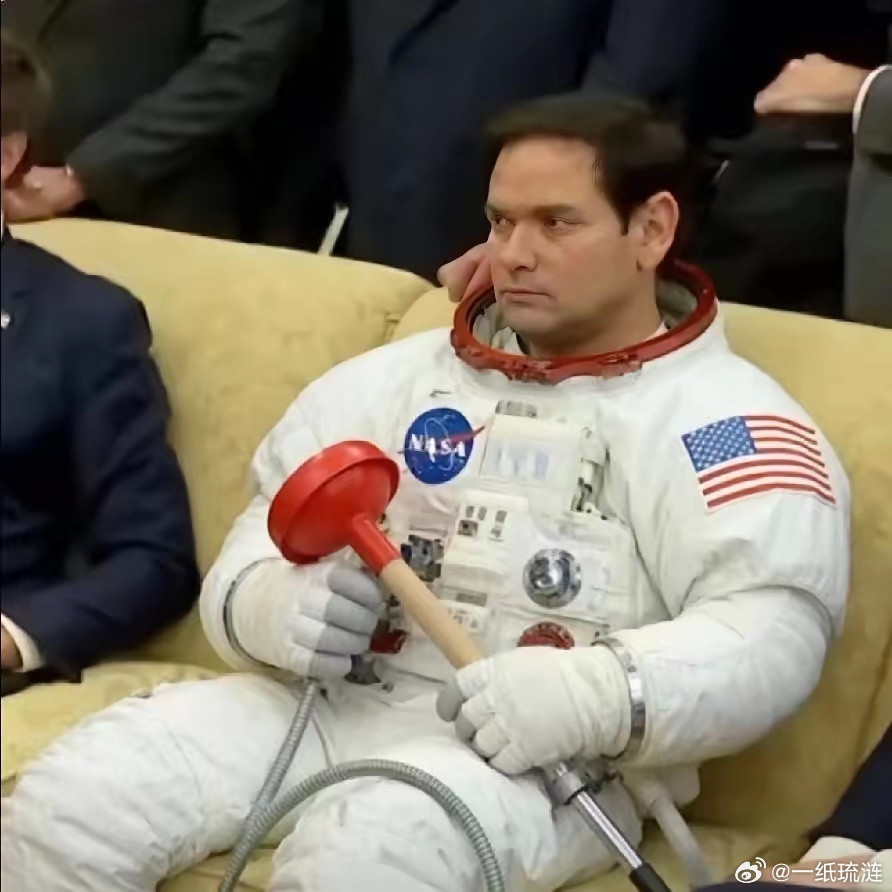 这下好了，全国人民都知道，美国载人绕月飞船，刚上天就“闹肚子”了。当地时间4月1