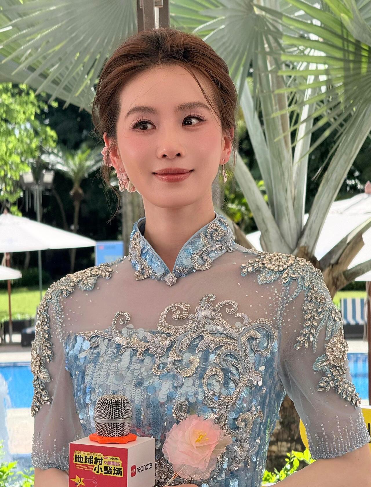 刘诗诗流汗的时候先飘过来的一定是她的香气[爱心][爱心][害羞]​​​