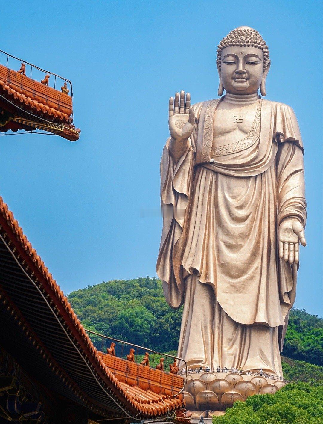 灵山大佛为你加持，往后顺风顺水，福运常驻家中。​​​