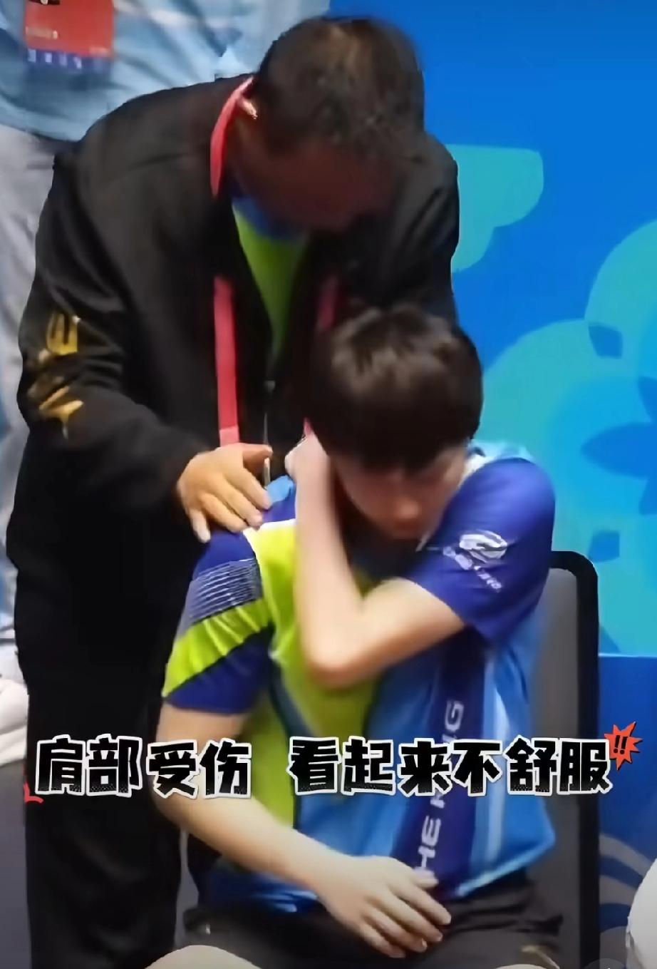 太可惜了！王曼昱因伤退出女团半决赛，无缘和莎莎的“二番战”全运会乒乓球女团半