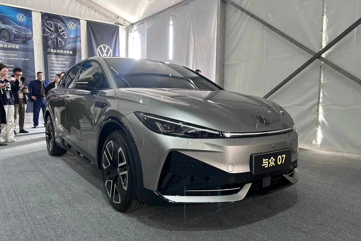 【全新与众07曝光，大众小鹏打造，续航558公里】自从工信部的申报信息曝光以来，