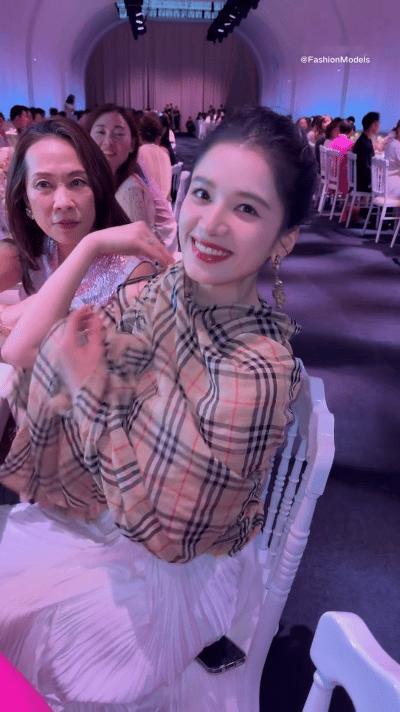 张婧仪是隐藏款甜妹啊，气质挺多样的​​​