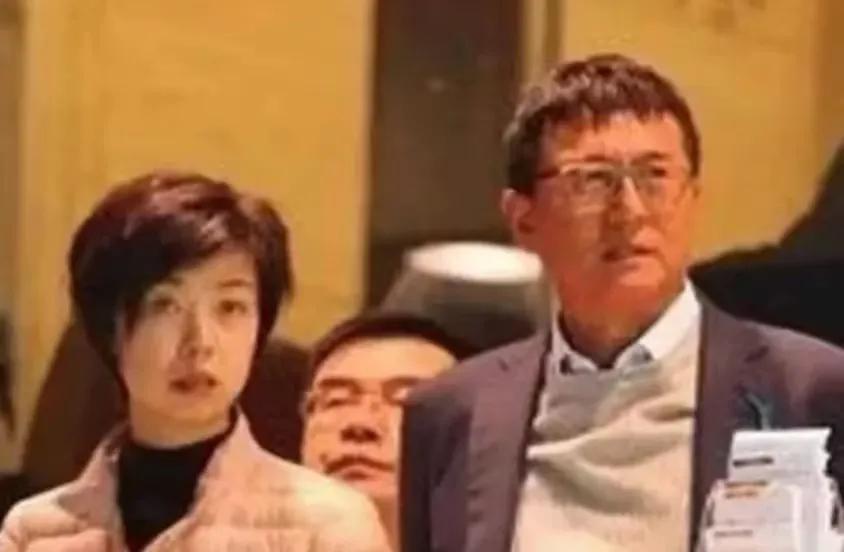 曾称霸乒坛的"大魔王"张怡宁，43岁的生活图景里，与大20岁的丈夫徐威恩爱如初，