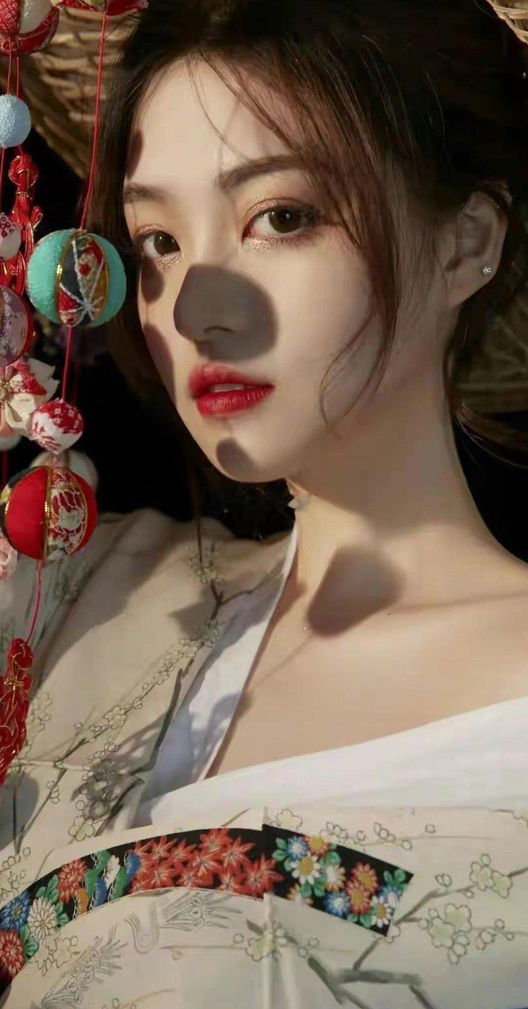狮子座的女生脾气还是挺急躁的，而且自尊心很强，人又强势，一言不合就跟你天翻地覆，