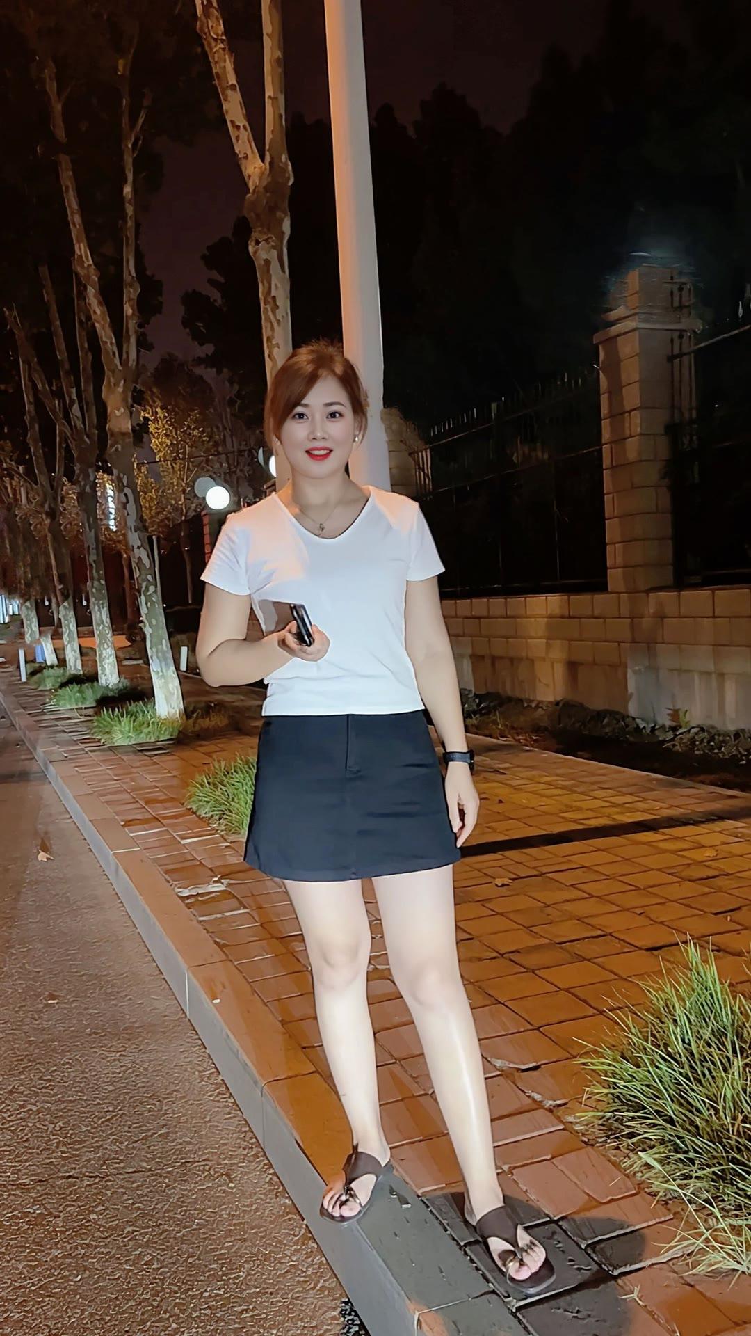 只要我们怀揣着坚定的信念和不懈的追求，生活必将充满无限希望与美好。