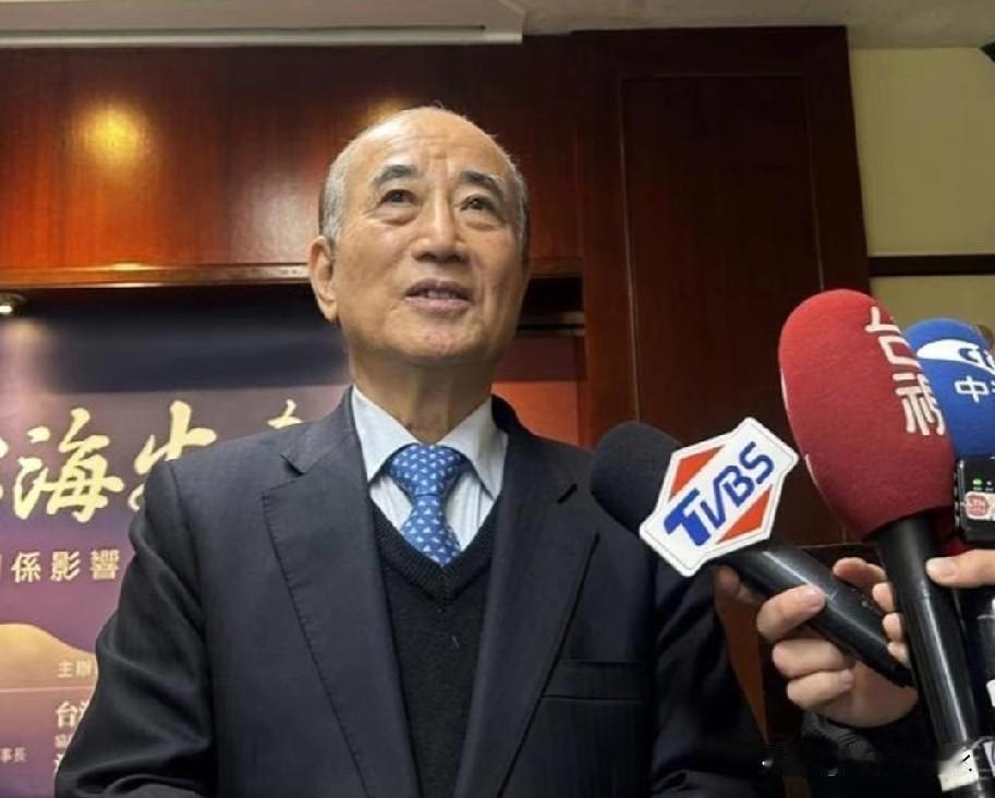 真没想到，被称为“蓝皮绿骨”的老油条王金平，居然也有转性的一天。这位