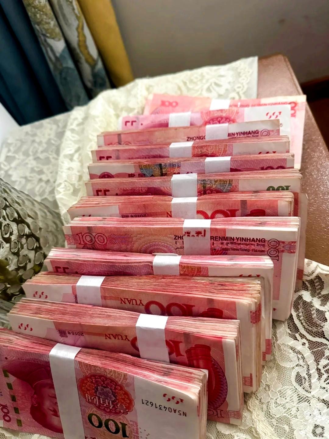 存钱等于存命人过三十才慢慢懂，存钱这件事，比挣钱更磨心性，也更有底气。