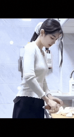 尝尝本姑娘的厨艺，好吃你点个赞[笑着哭]姑娘本天仙我本小女人我本是美女我姑娘