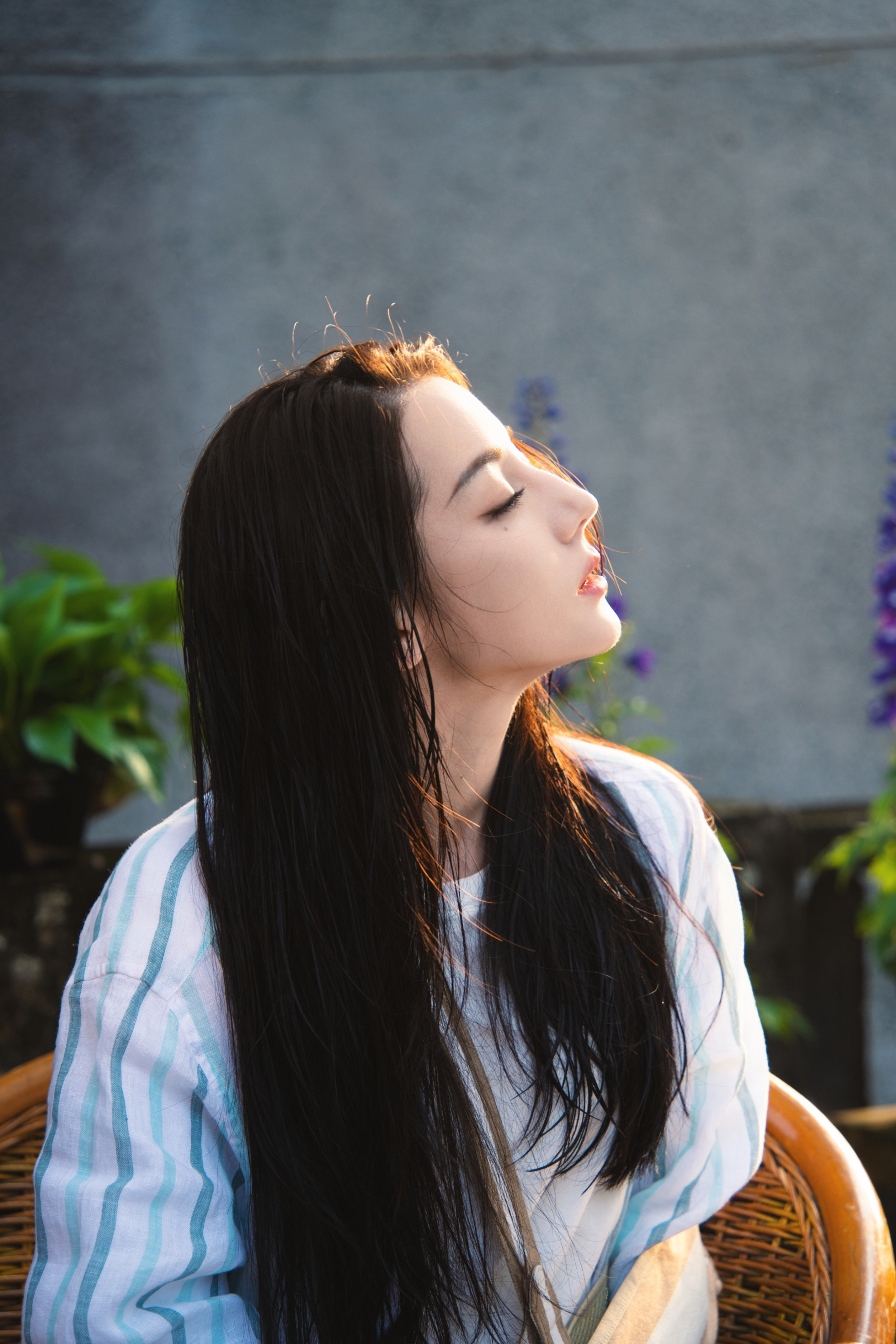 迪丽热巴❤️聂九罗的枭日记镜头定格幕后微光，藏着聂九罗未说尽的灵动与滚烫～