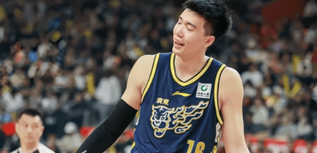 广东男篮球员焦泊乔已经返回广东队。据国内媒体透露，广东男篮球员焦泊乔已经返回广东