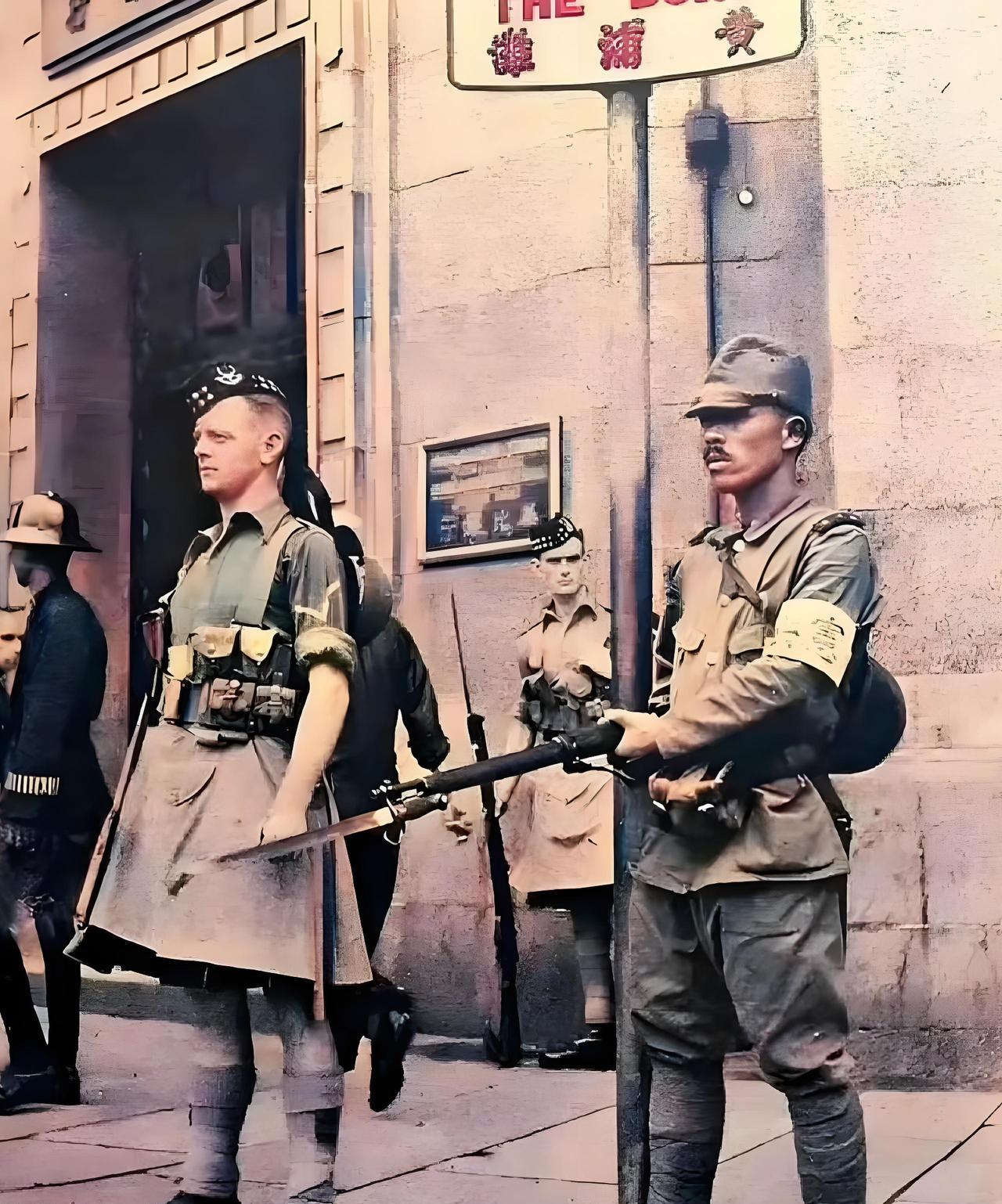 1937年，淞沪会战溃败日军占领了上海这张照片拍摄于1938年上海黄浦滩。那时