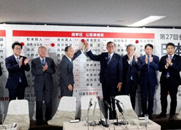 日本刚不许别国访华，22国敲定行程，特朗普也蠢蠢欲动，要定日期9月初有盛大的