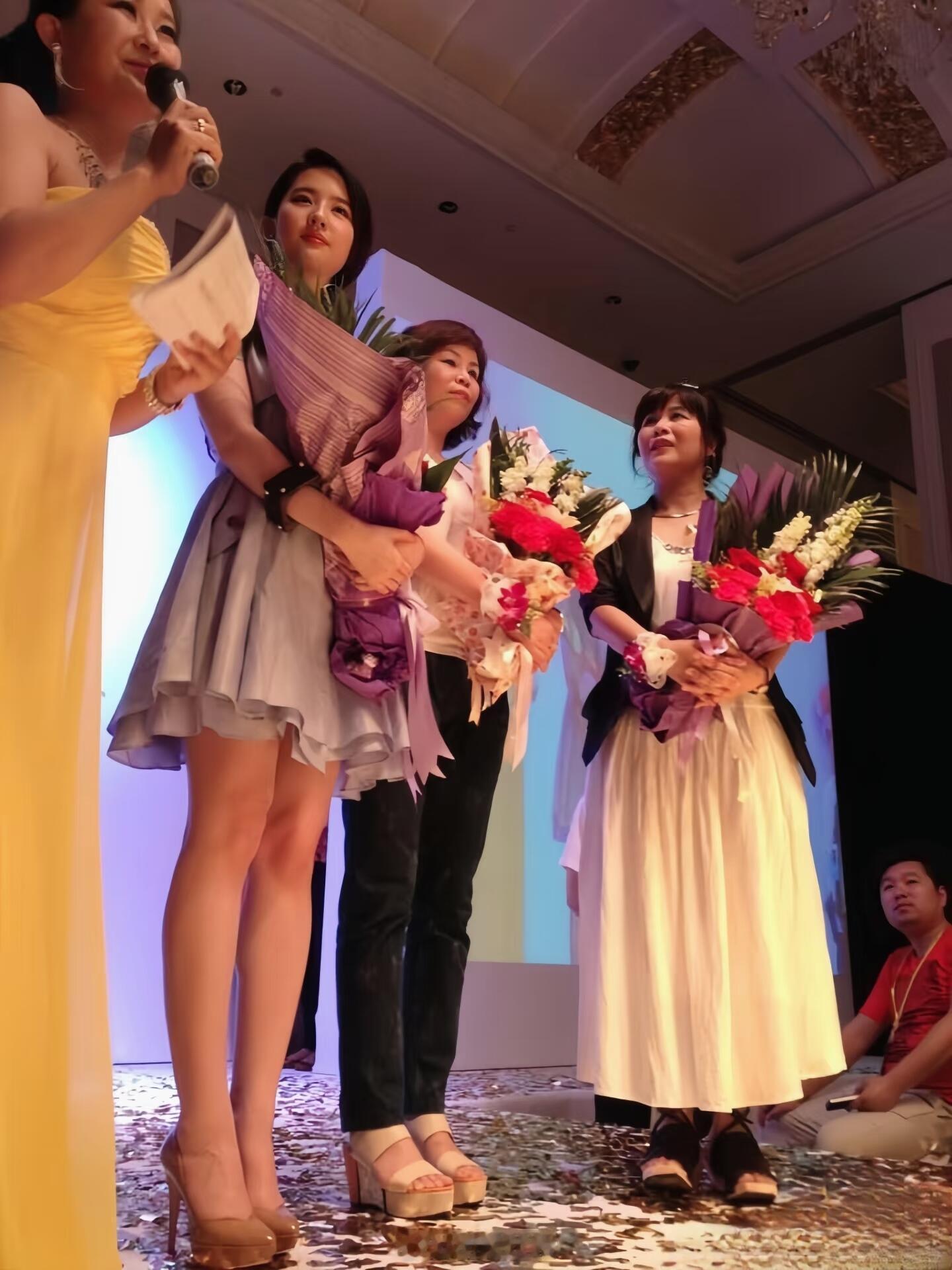 顶级的身材顶级的颜