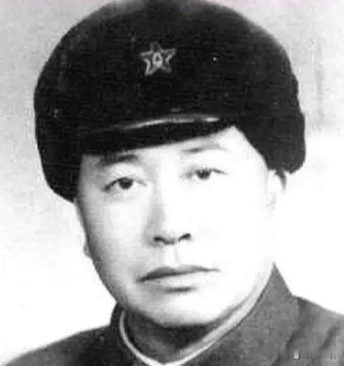 1948年秋，重庆兵团司令罗广文接到弟弟因“通共”被秘密关押的噩耗，这位从不靠钻