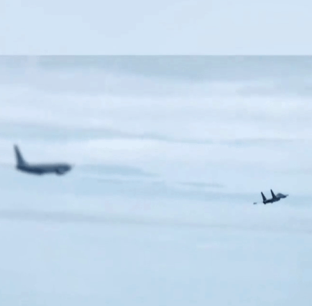 突发：澳空军P-8A紧急抵菲，美“华盛顿”号航母进入南海当地时间8月15日，据