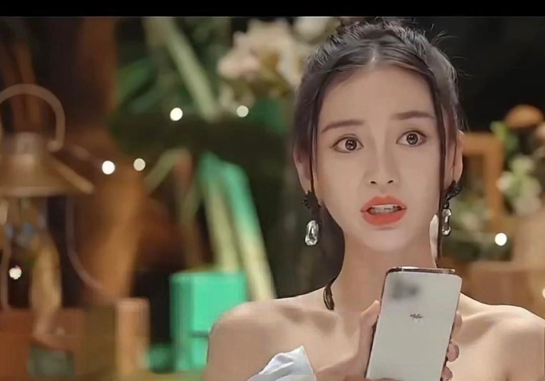 曝Angelababy爱发朋友圈，把朋友圈当日记！娱乐圈“活人感”明星再添一员！