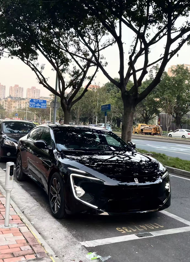 谁说06丑的没眼看的最近总能刷到很多人说阿维塔车型很丑很难理解，作为车主，审美