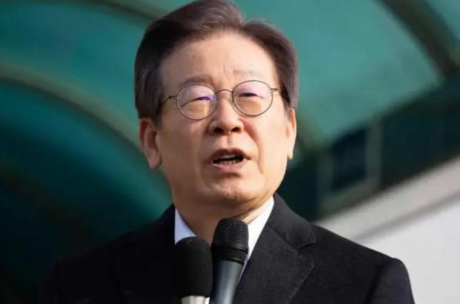 李在明动身访华前，先给了中国一记下马威，高市早苗却笑不出来？据央视新闻报道，