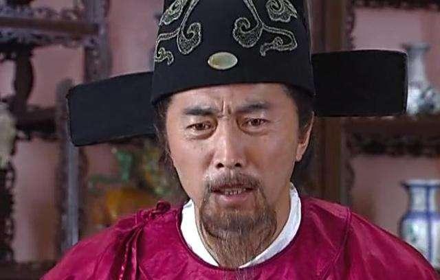 1380年，中国最后一个丞相，死了。他临死前对皇帝破口大骂："朱和尚，卸磨杀驴！