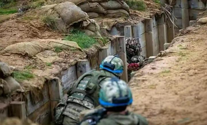 深陷康斯坦丁诺夫卡包围圈里的3000名乌军进退两难……俄军使用一枚加装滑翔制