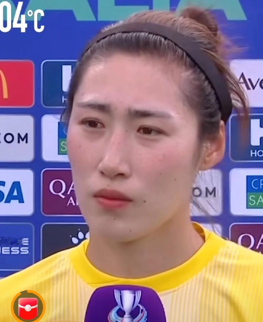 彭诗梦，当门将太水了！丢球又丢人！被澳大利亚踢进的第2个球，彭诗梦183傻大个，