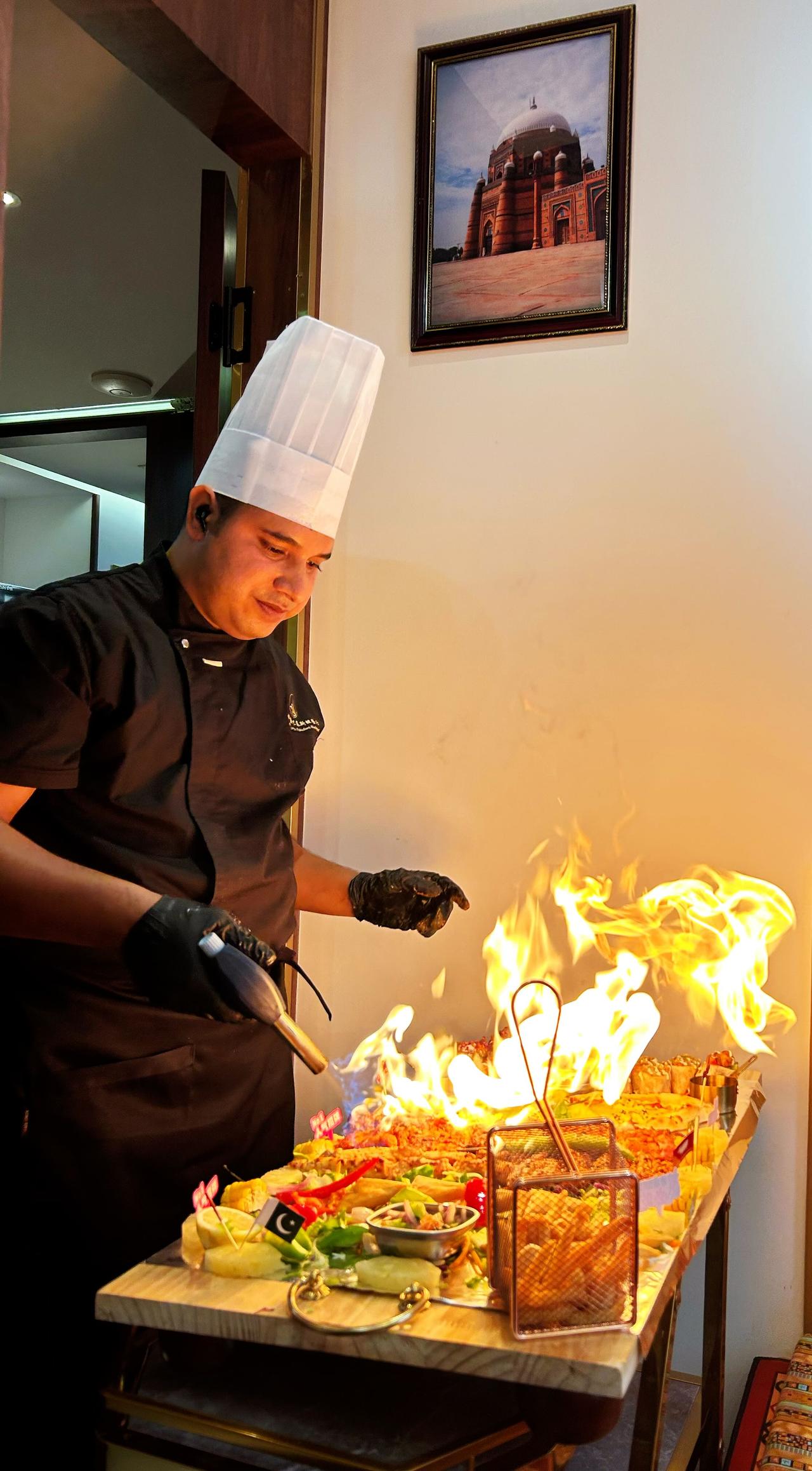 近日大连新开了一家巴基斯坦餐厅🔥这也是大连唯一一家巴基斯坦餐厅🔥和几个朋友
