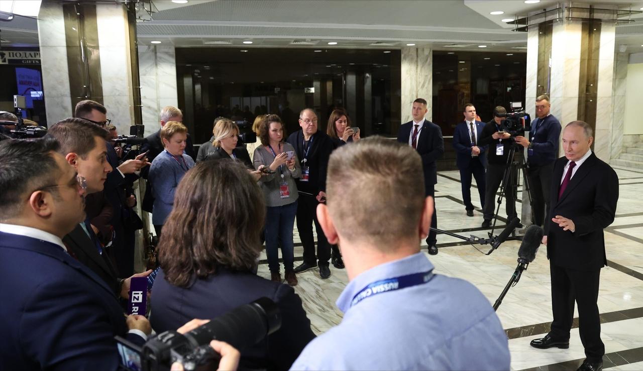 会谈结束，美国得到承诺这一次俄乌冲突可能真的要结束了，因为在当地时间12月3日