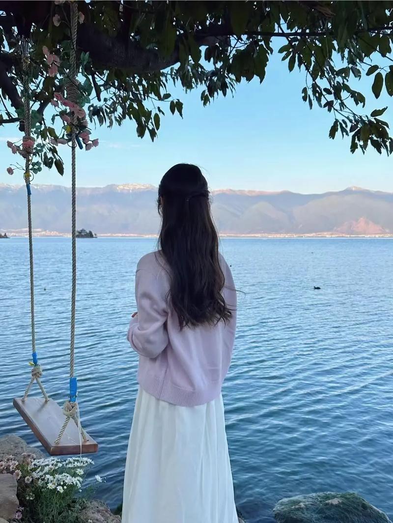 一段很有意思的话：​“一个女人，如果这辈子没被男人压过，即使她再有本事，经济条