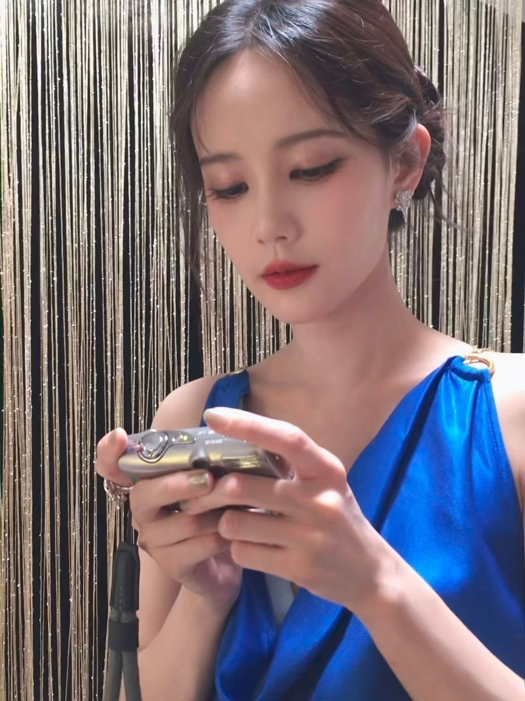 李一桐🧊李一桐谁说我做饭狗都不吃