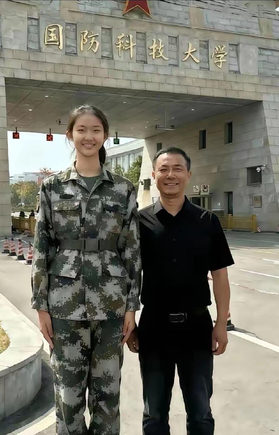 果然，长得好看的都交给国家了!当别人家孩子还在纠结志愿时，这位姑娘用晨跑打卡