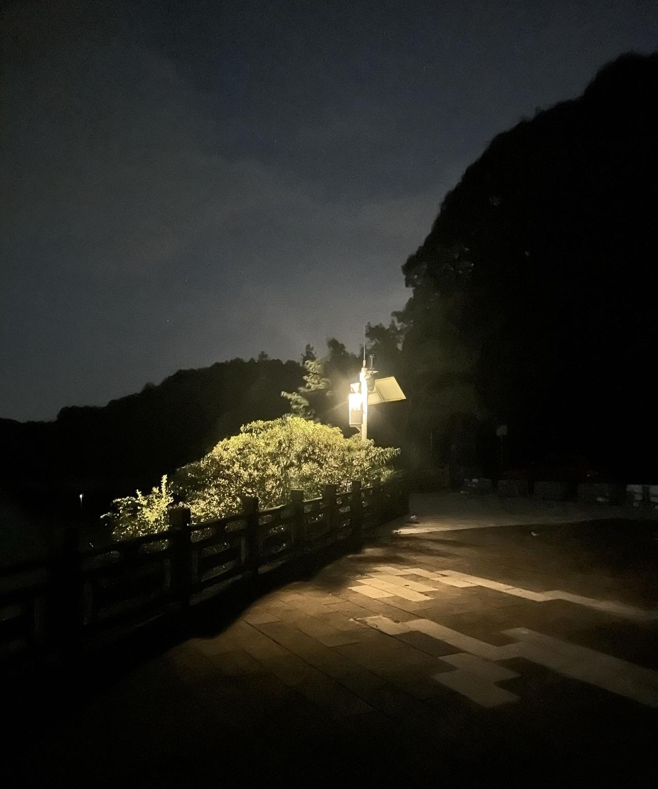 哎！我好可怜啊！8月5日凌晨2点，我在重庆巴南区林基水库，却没有看到银河和满天繁