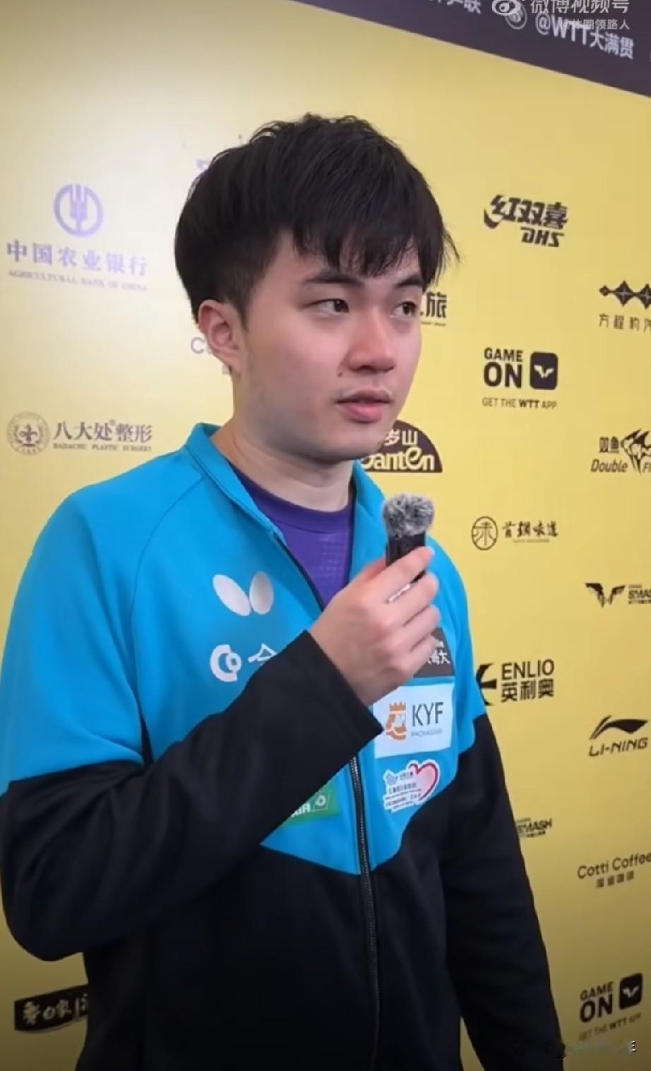 赛后采访，林昀儒的这个细节真的很圈粉，日本记者问他晋级决赛心情如何，林昀儒