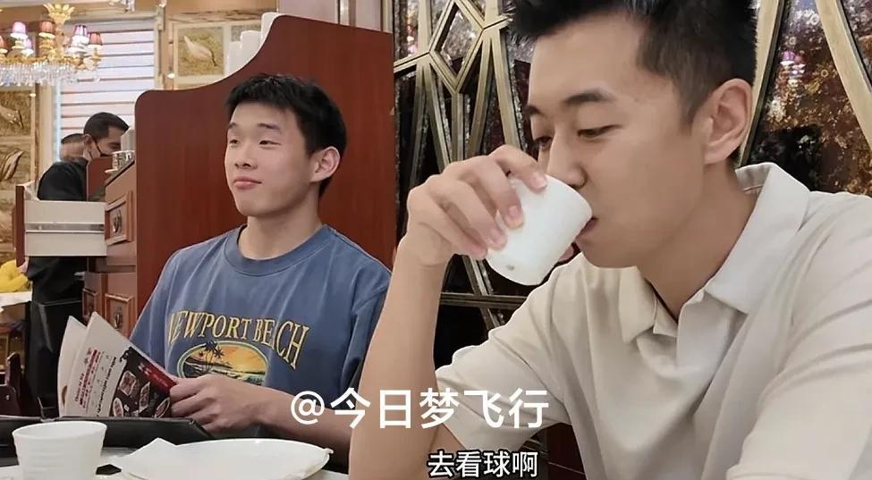 南京同曦新老总王震在美请林葳吃午饭！南京同曦曾有网红球队之称，随着王震出任俱乐