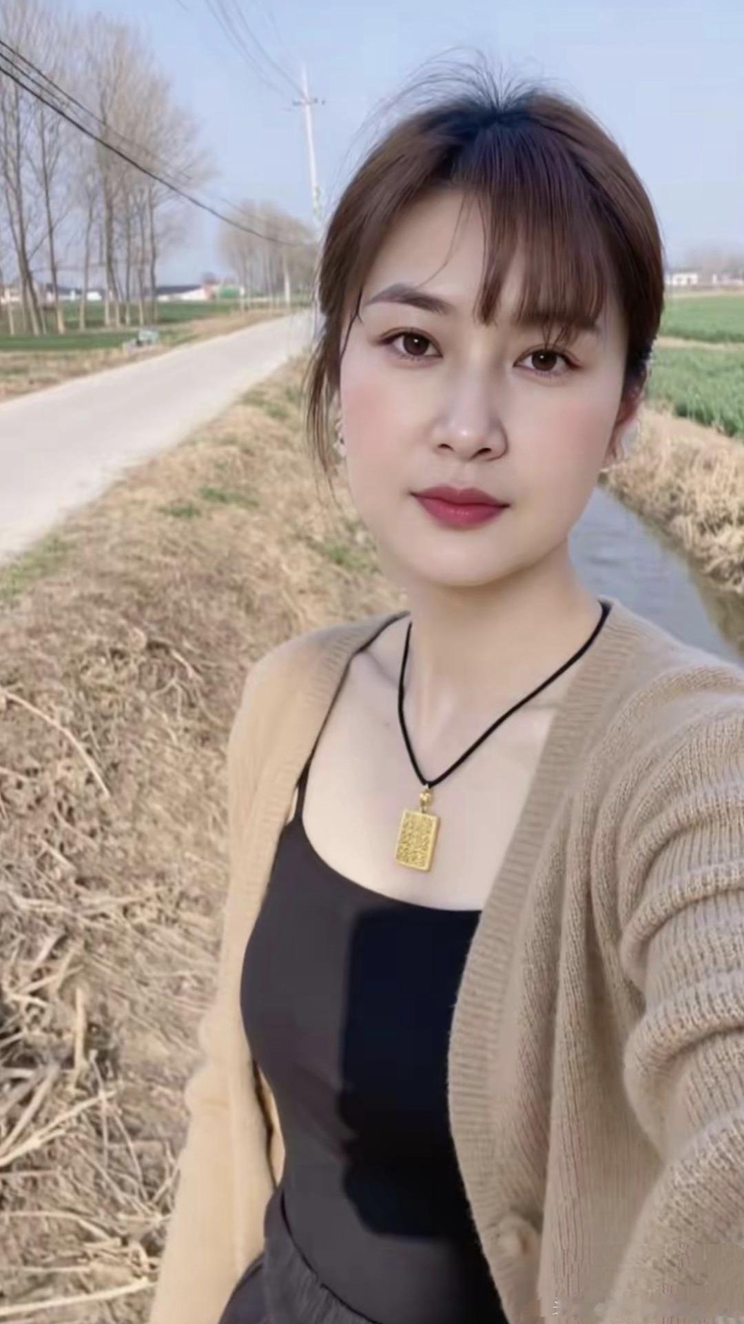 都说我的自然美是这次流量的，我验证一下[笑着哭][笑着哭][笑着哭]