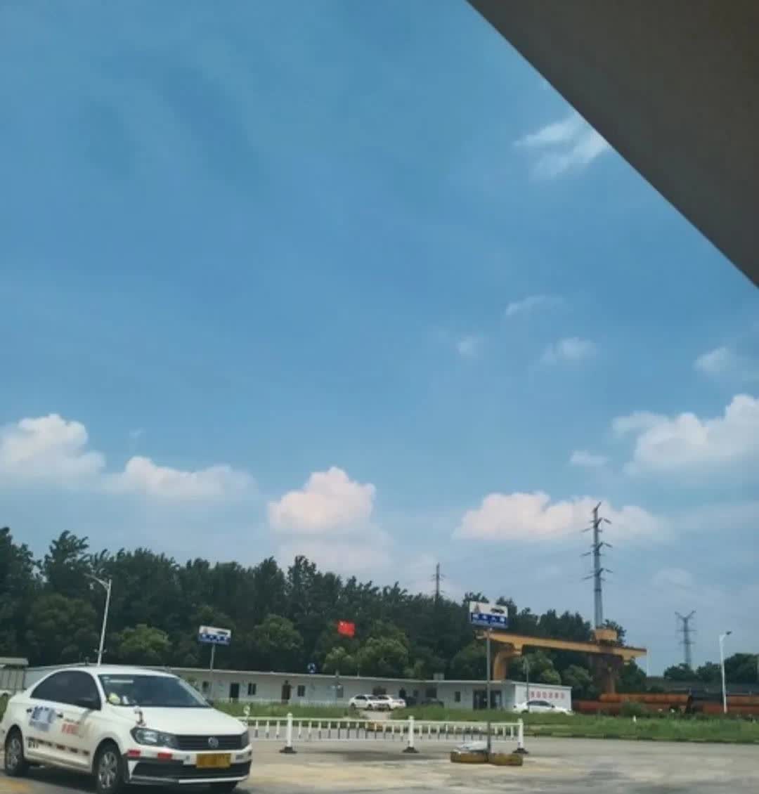 真心建议咱女人啊，一定要去学开车！学出来，就算没有车开，也一定要去学。学
