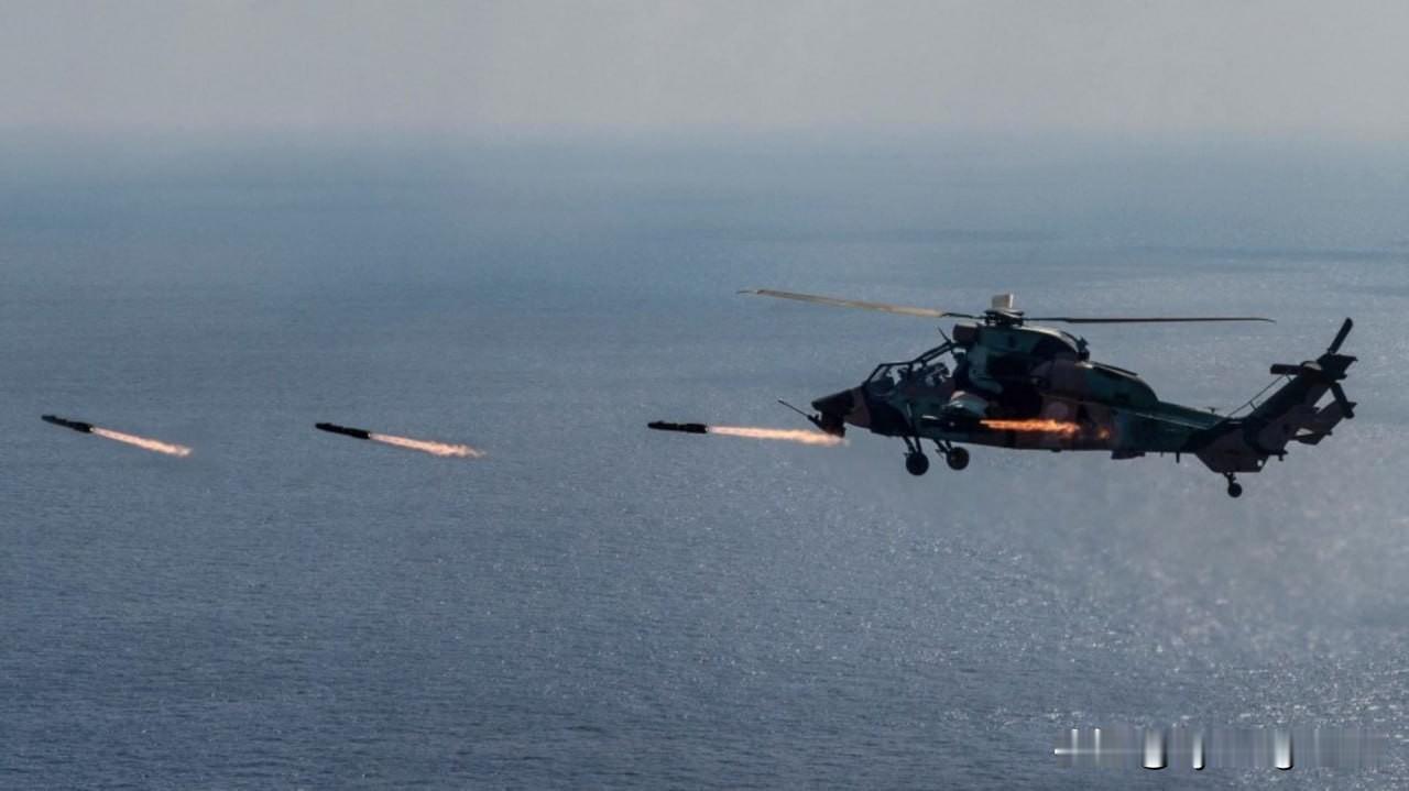 🚁🇦🇺澳大利亚进行AH-64E武装直升机首次实弹演习7月，澳大利