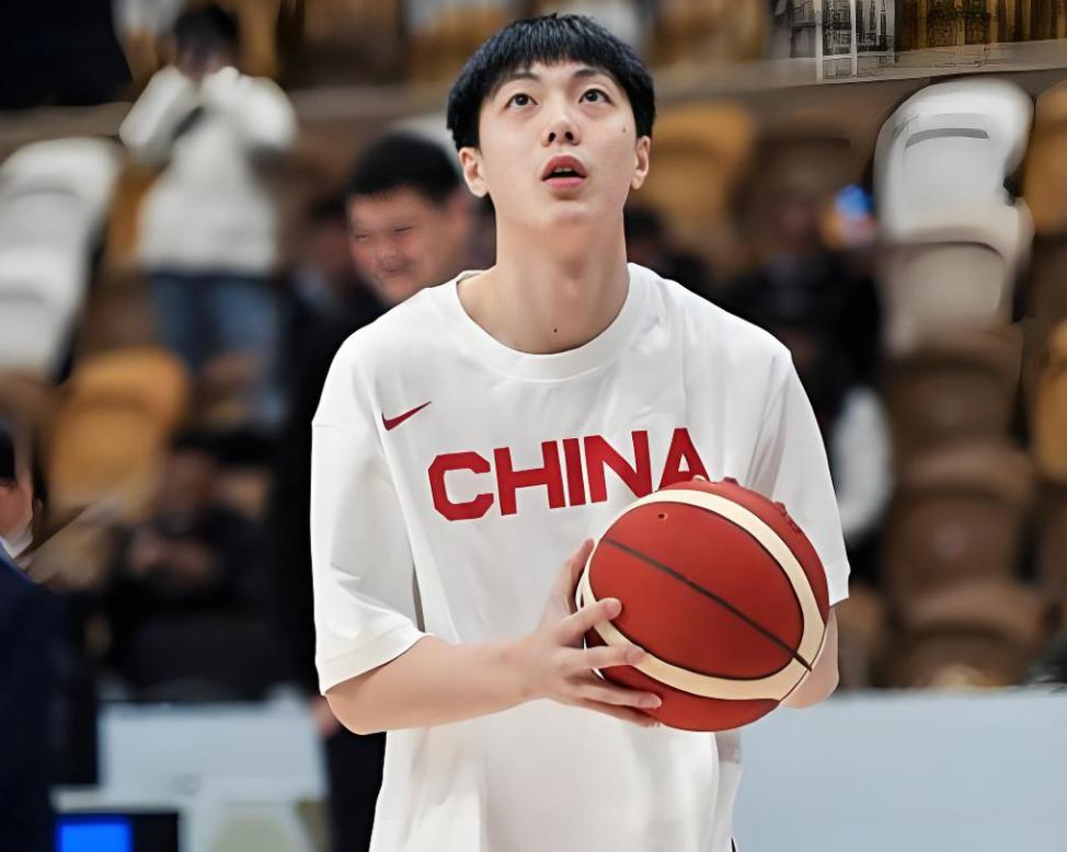 以不变胜万变！郭士强继续弃用胡明轩，中国男篮最新12人参赛名单出炉赢下与日本队