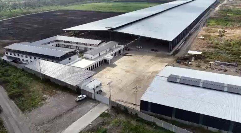 据报道，厄瓜多尔在建的最大陶瓷厂CeramicaImperialHiperc