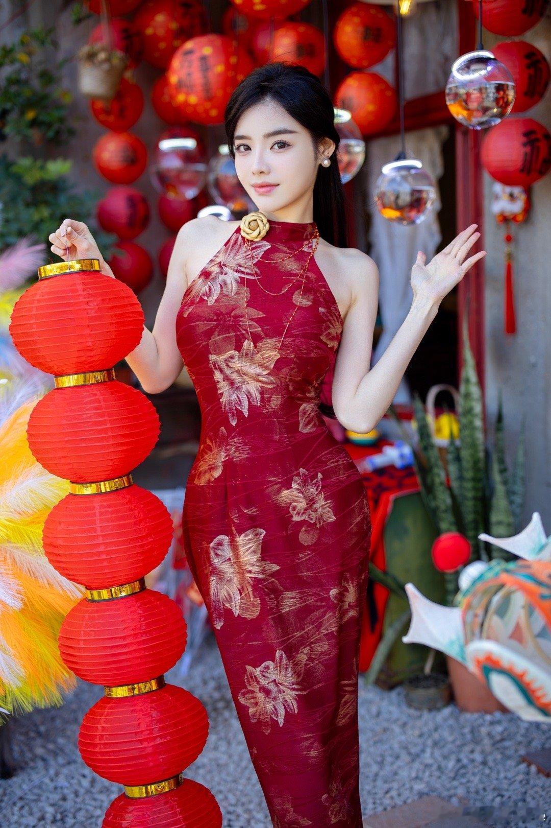 晒图笔记大赛美女车模容容旗袍穿搭写真