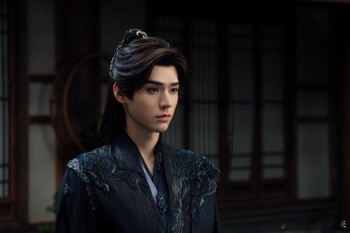 把龚俊当风筝放的那场打戏播了内娱打戏强者龚俊上线！这场打戏如放风筝般飘逸，每一