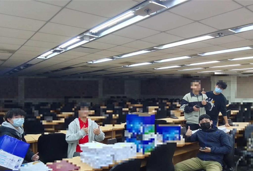 蓝营唯一希望？提出罢免绿委李坤城　领衔人宋建梁宣布达标二阶门槛新北市民进党籍“