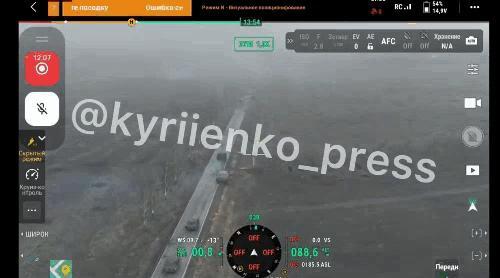 英勇无比的俄第76空降师再次朝波克罗夫斯克西北的乌军阵地发动机械化攻势，依然一脚